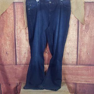 LIKE NEW TORRID DARK WASH FLARE DENIM PREMIUM STRETCHY BOTTOMS